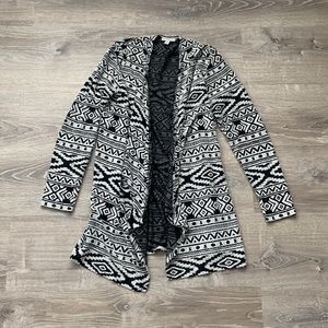 AMERICAN EAGLE Black & White Tribal Print Open Cardigan Sweater